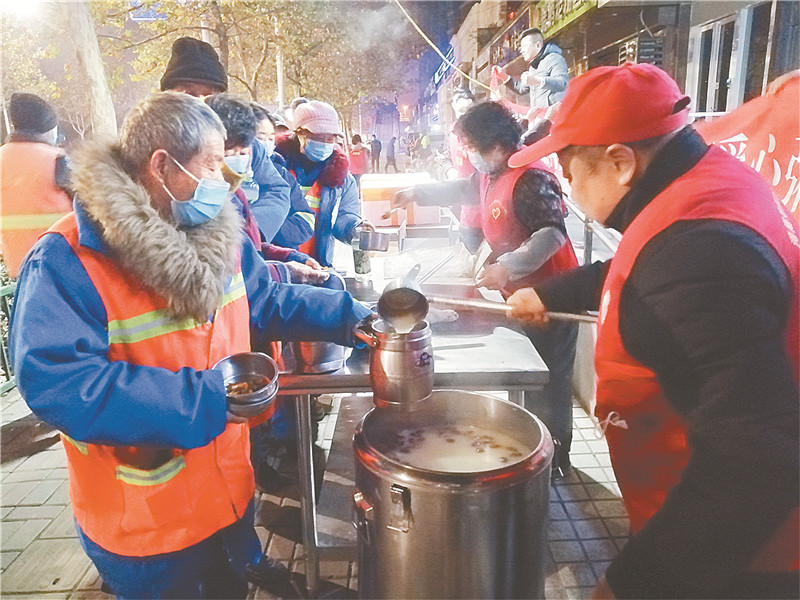 河南郑州：爱心粥屋的温暖在“燎原”