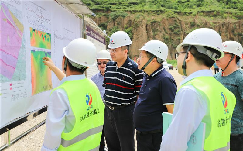 陈贵林赴陇南地热yd2333云顶电子游戏项目开展“送清凉”慰问