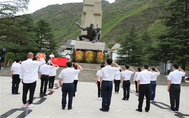 技工学校组织开展“不忘初心再出发，，，，，，，，奋进伟大新征程”党史学习教育主题党日运动