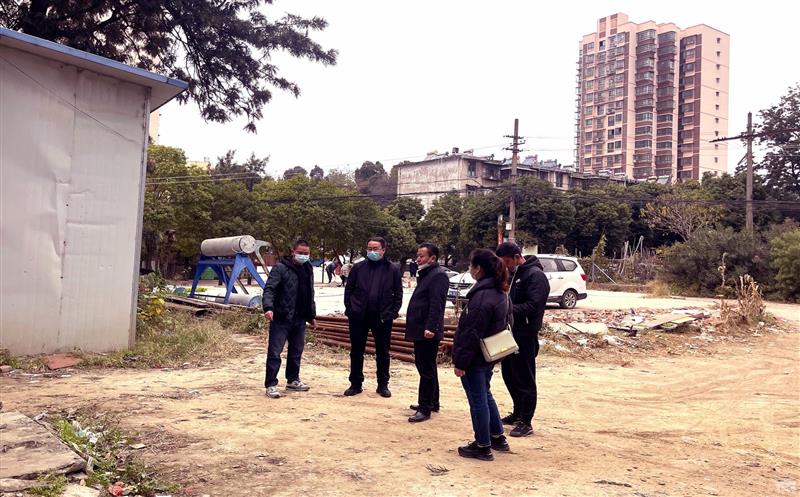 西昌市自然yd2333云顶电子游戏局宋斌局长带队到102厂相识土地开发妄想和地热矿权“探转采”情形