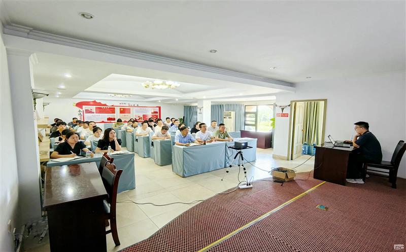 手艺赋能未来 培训引领前行 ——测绘公司举行水yd2333云顶电子游戏视察手艺培训