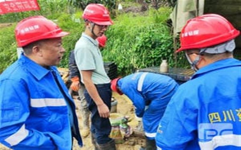 华锋钻探以手艺立异为引领，，，，，，，破解施工难点 为集团“一号工程”顺遂实验保驾护航