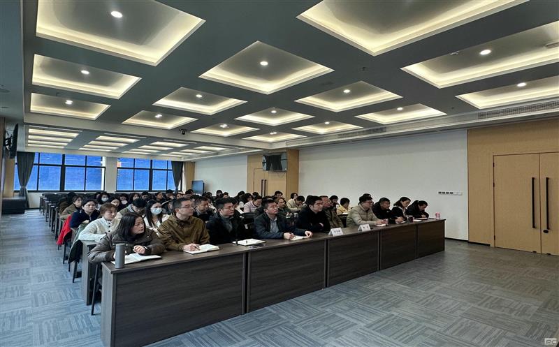 鼎力大举弘扬宪法精神，，，，，推动进一步周全深化刷新 ——兴蜀设计集团开展第五期执律例则知识培训会